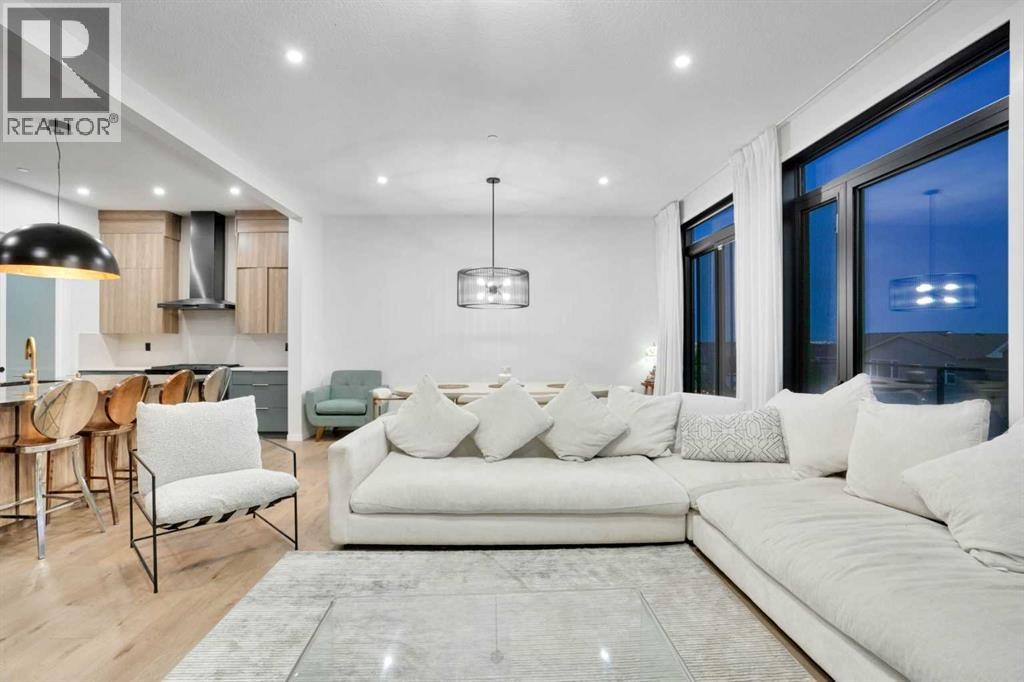 












54 Calhoun Crescent NE

,
Calgary,




Alberta
T3P1X8

