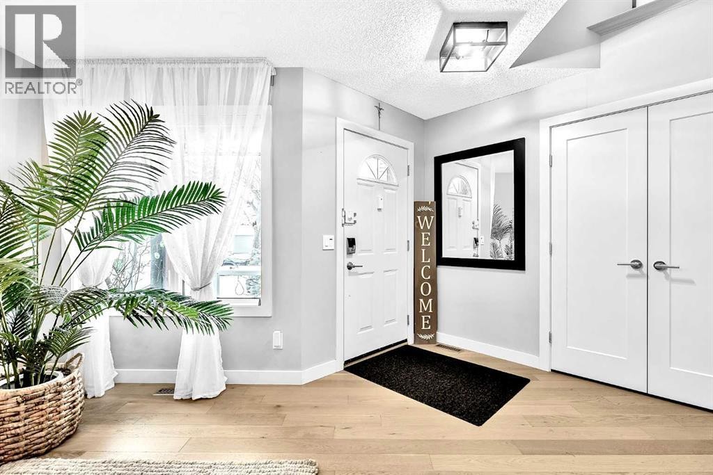 












419 Rocky Ridge Bay NW

,
Calgary,




Alberta
t3g4h8

