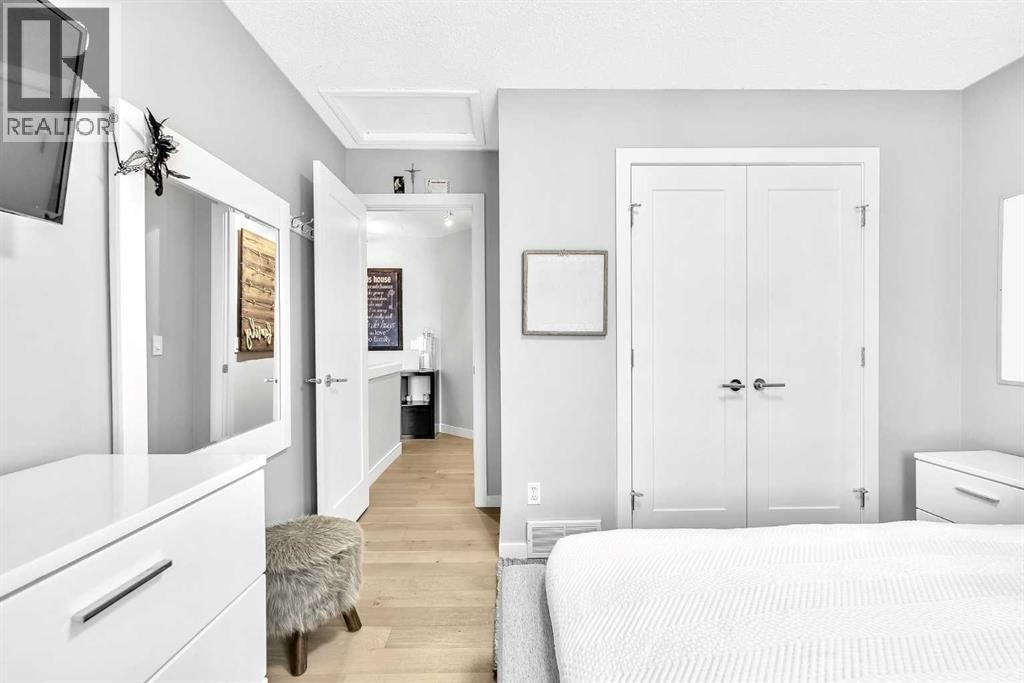 












419 Rocky Ridge Bay NW

,
Calgary,




Alberta
t3g4h8

