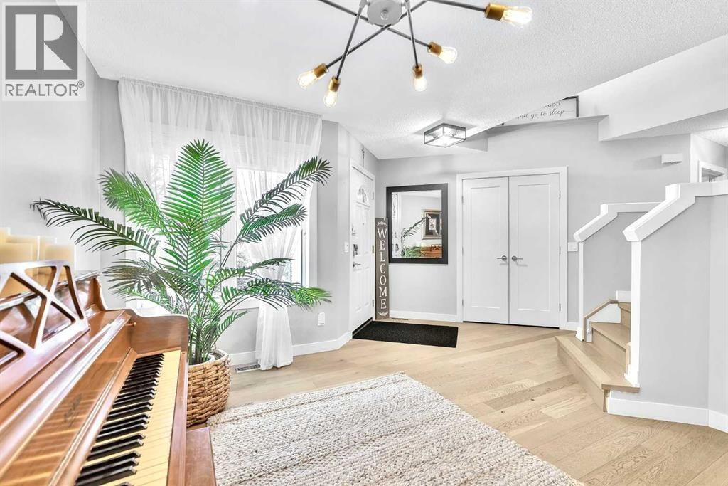 












419 Rocky Ridge Bay NW

,
Calgary,




Alberta
t3g4h8

