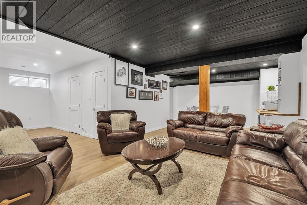 












419 Rocky Ridge Bay NW

,
Calgary,




Alberta
t3g4h8

