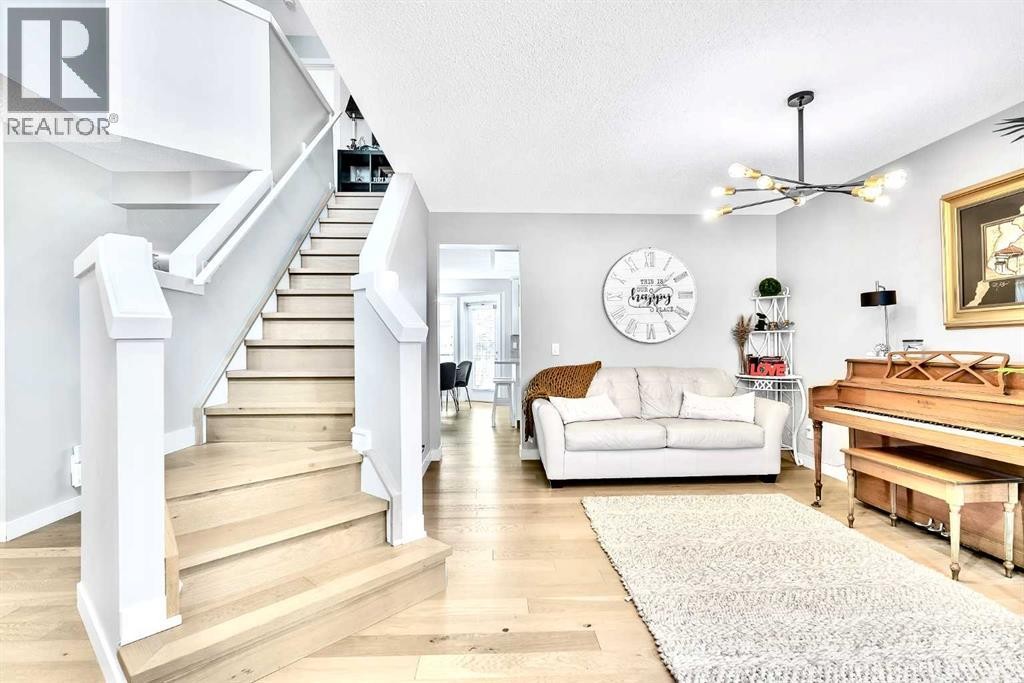 












419 Rocky Ridge Bay NW

,
Calgary,




Alberta
t3g4h8

