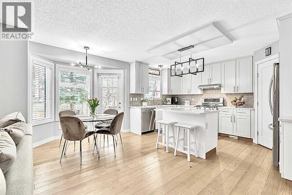 












419 Rocky Ridge Bay NW

,
Calgary,




Alberta
t3g4h8

