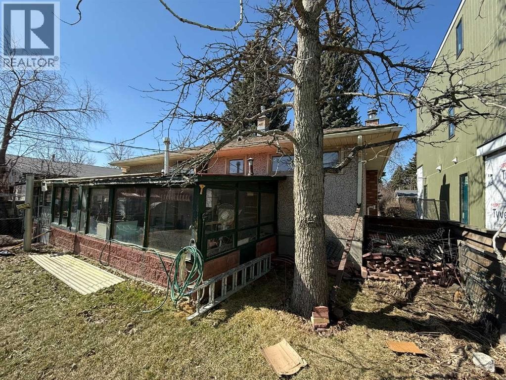 












2716 45 Street SW

,
Calgary,




Alberta
T3E3T4

