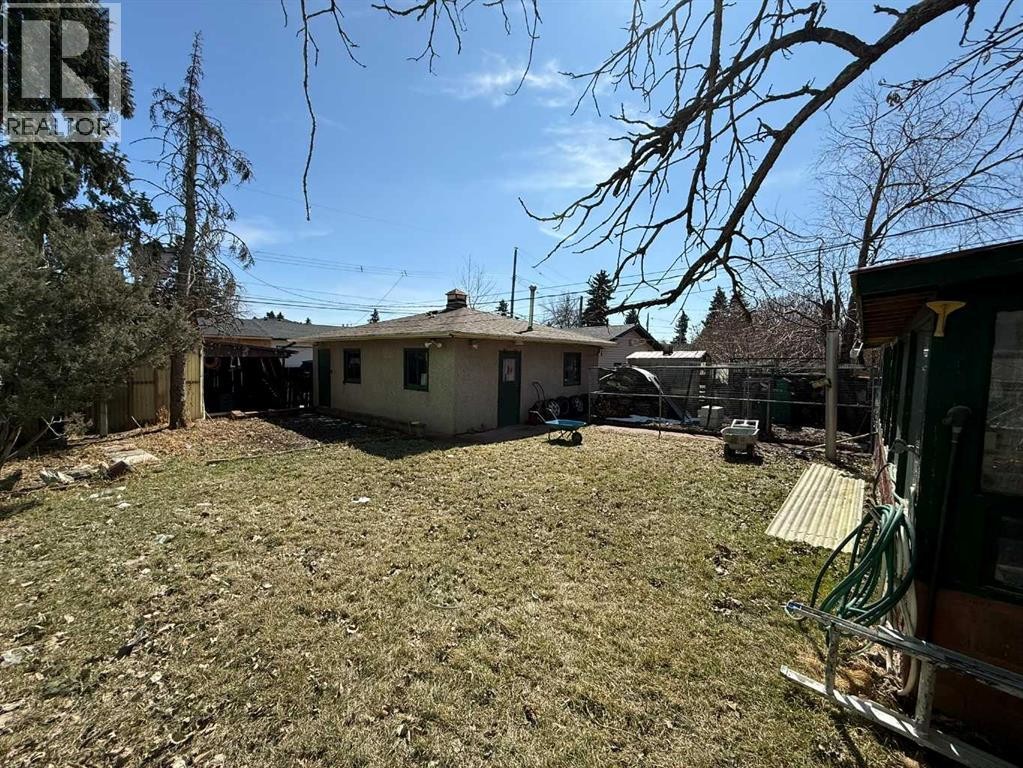 












2716 45 Street SW

,
Calgary,




Alberta
T3E3T4

