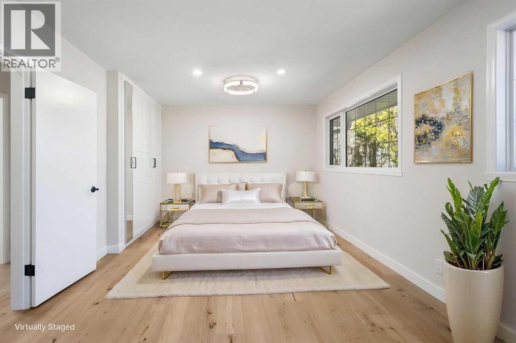 












811 Seattle Drive SW

,
Calgary,




Alberta
T2W0M9

