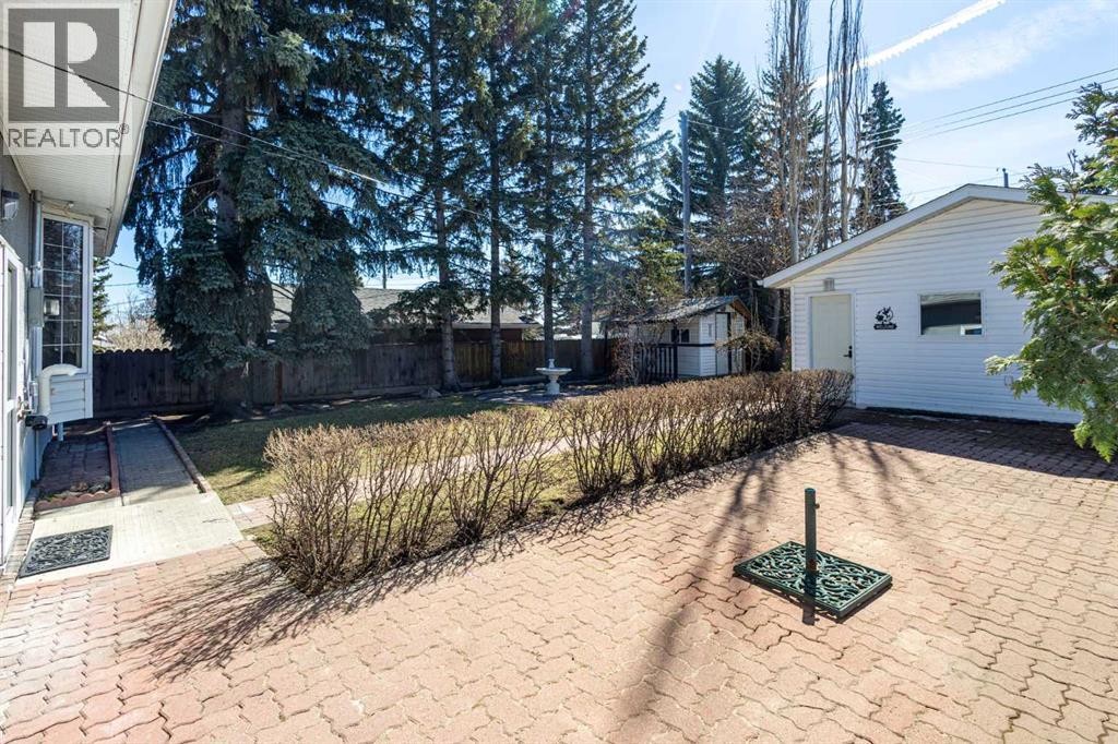 












811 Seattle Drive SW

,
Calgary,




Alberta
T2W0M9

