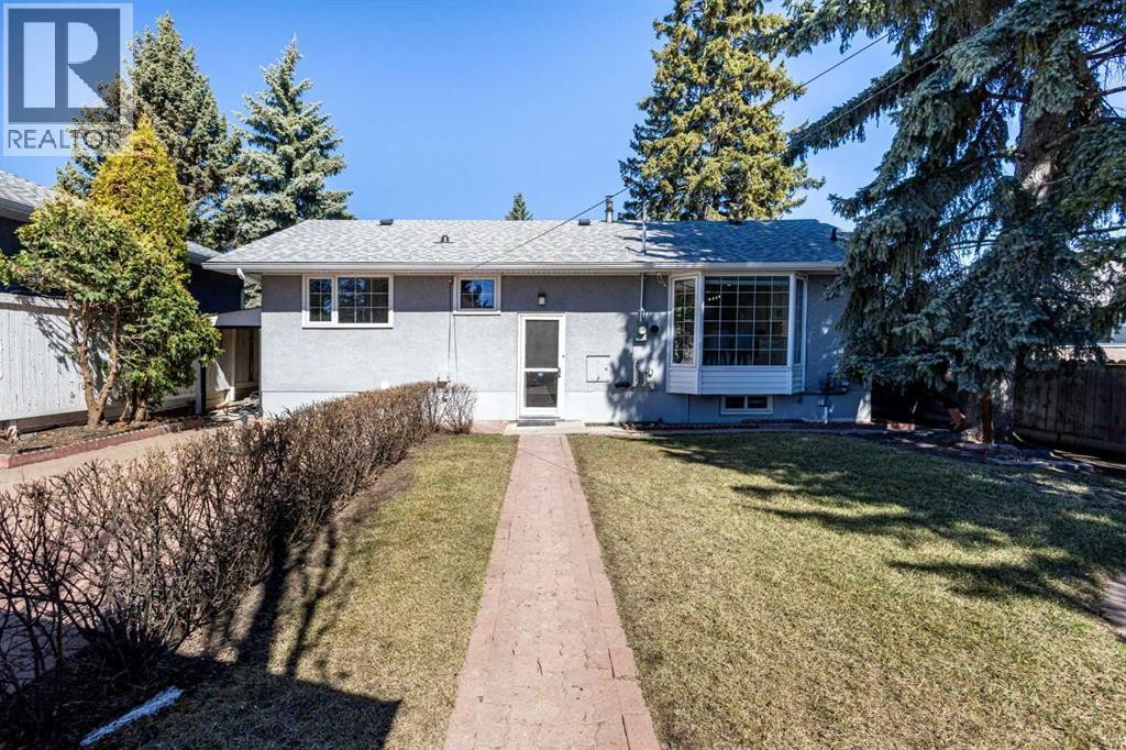 












811 Seattle Drive SW

,
Calgary,




Alberta
T2W0M9

