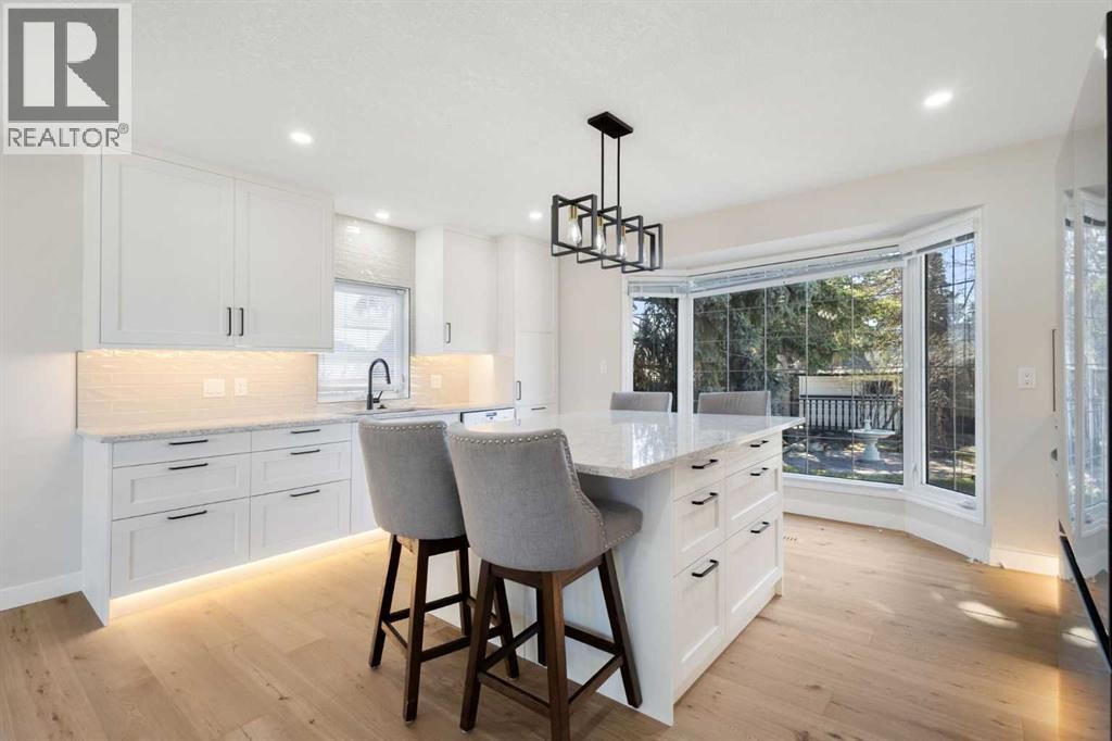 












811 Seattle Drive SW

,
Calgary,




Alberta
T2W0M9

