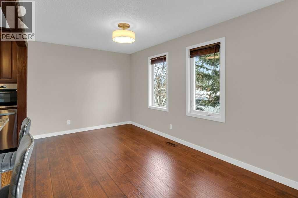 












79 Scenic Way NW

,
Calgary,




Alberta
T3L1B4

