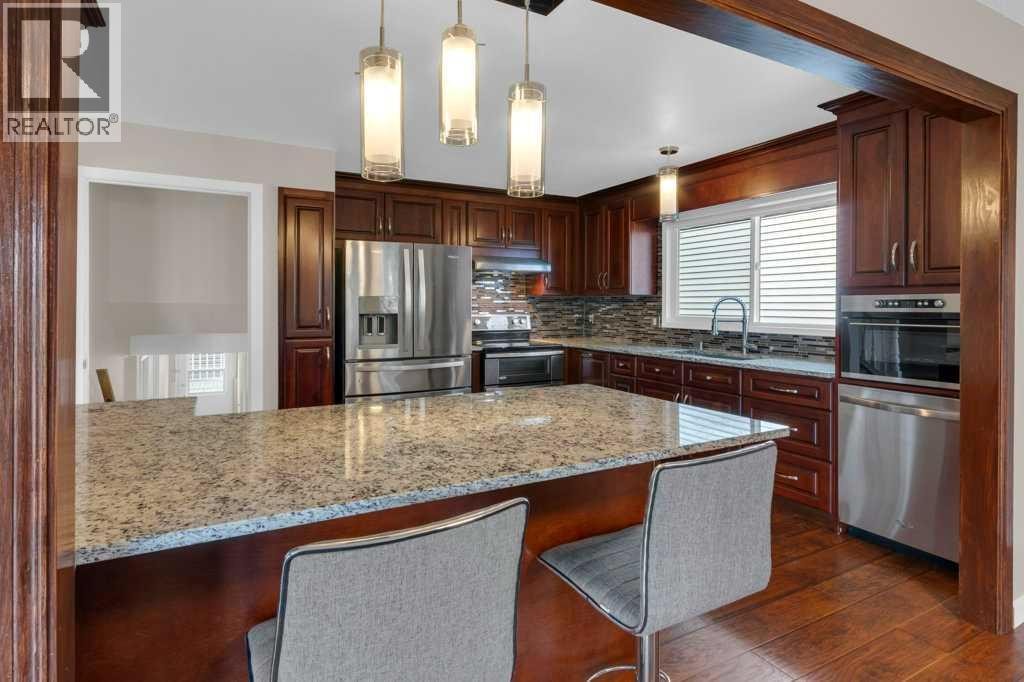 












79 Scenic Way NW

,
Calgary,




Alberta
T3L1B4

