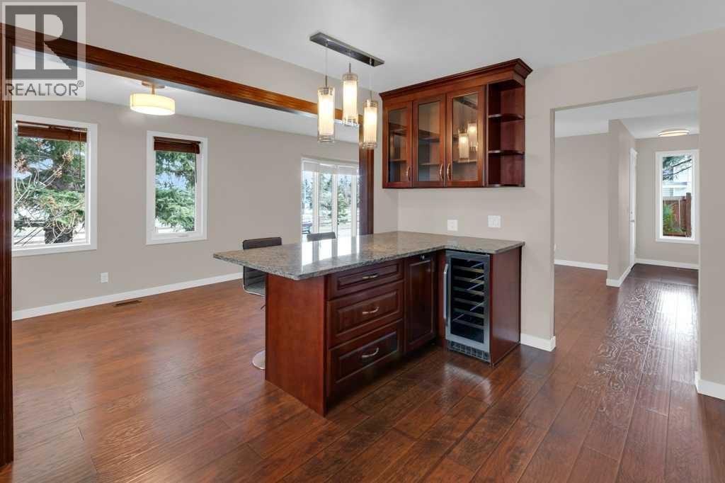 












79 Scenic Way NW

,
Calgary,




Alberta
T3L1B4

