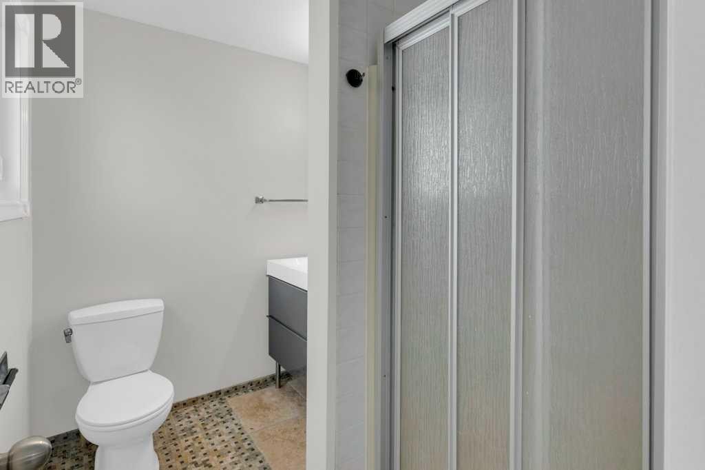 












79 Scenic Way NW

,
Calgary,




Alberta
T3L1B4

