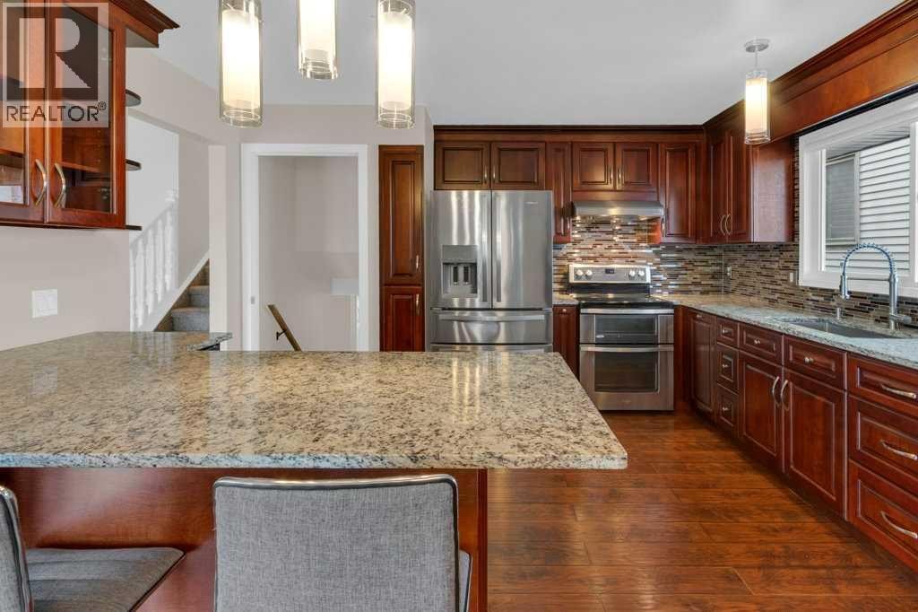 












79 Scenic Way NW

,
Calgary,




Alberta
T3L1B4

