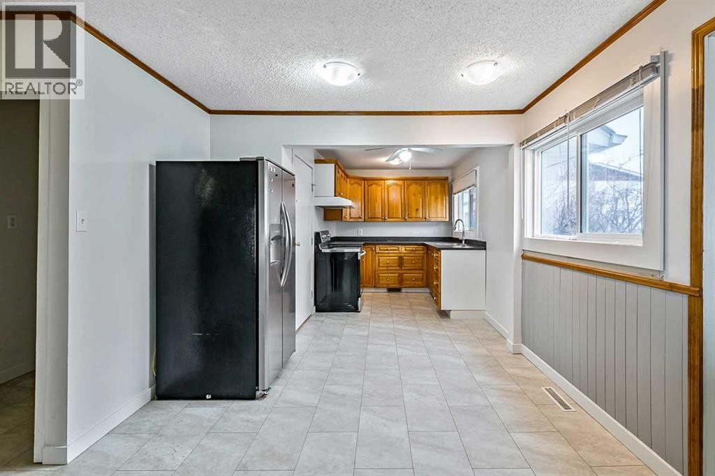 












30 Crescent Road E

,
Okotoks,




Alberta
T1S1G4

