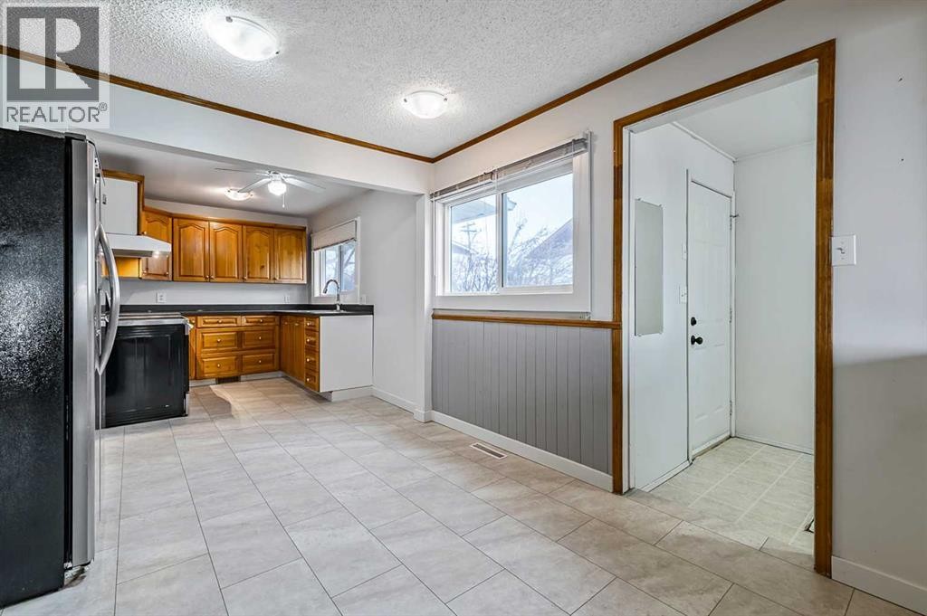 












30 Crescent Road E

,
Okotoks,




Alberta
T1S1G4

