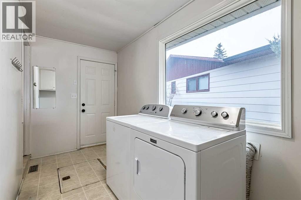 












30 Crescent Road E

,
Okotoks,




Alberta
T1S1G4

