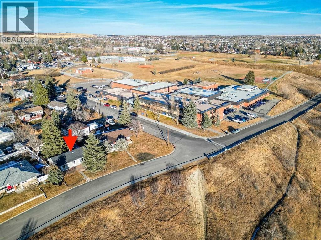 












30 Crescent Road E

,
Okotoks,




Alberta
T1S1G4

