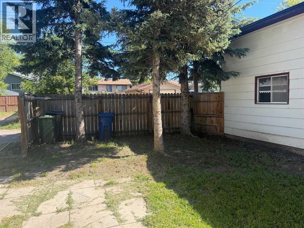 












30 Crescent Road E

,
Okotoks,




Alberta
T1S1G4

