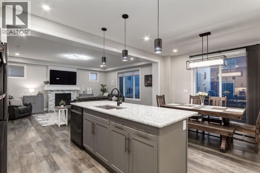 












166 Osborne Common SW

,
Airdrie,




Alberta
T4B5G7

