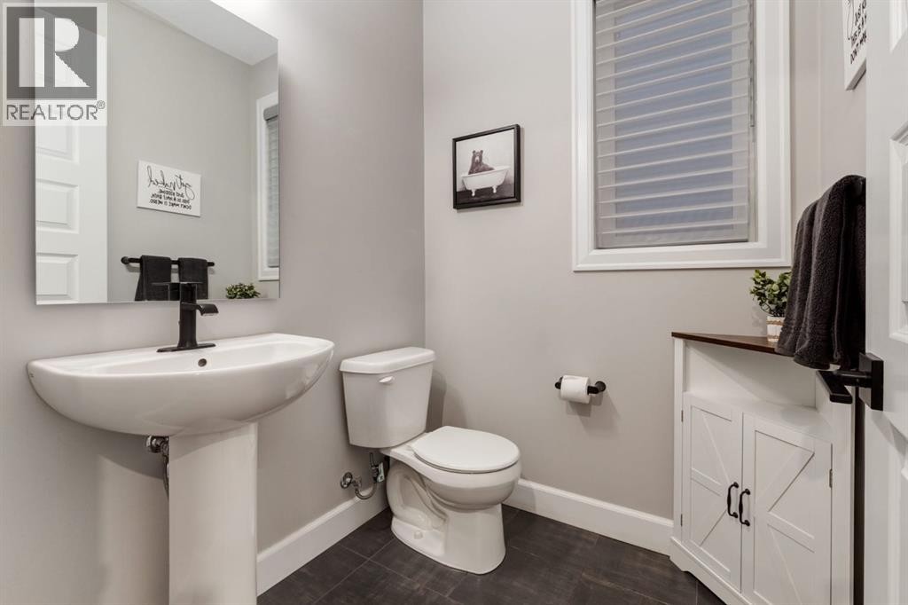 












166 Osborne Common SW

,
Airdrie,




Alberta
T4B5G7

