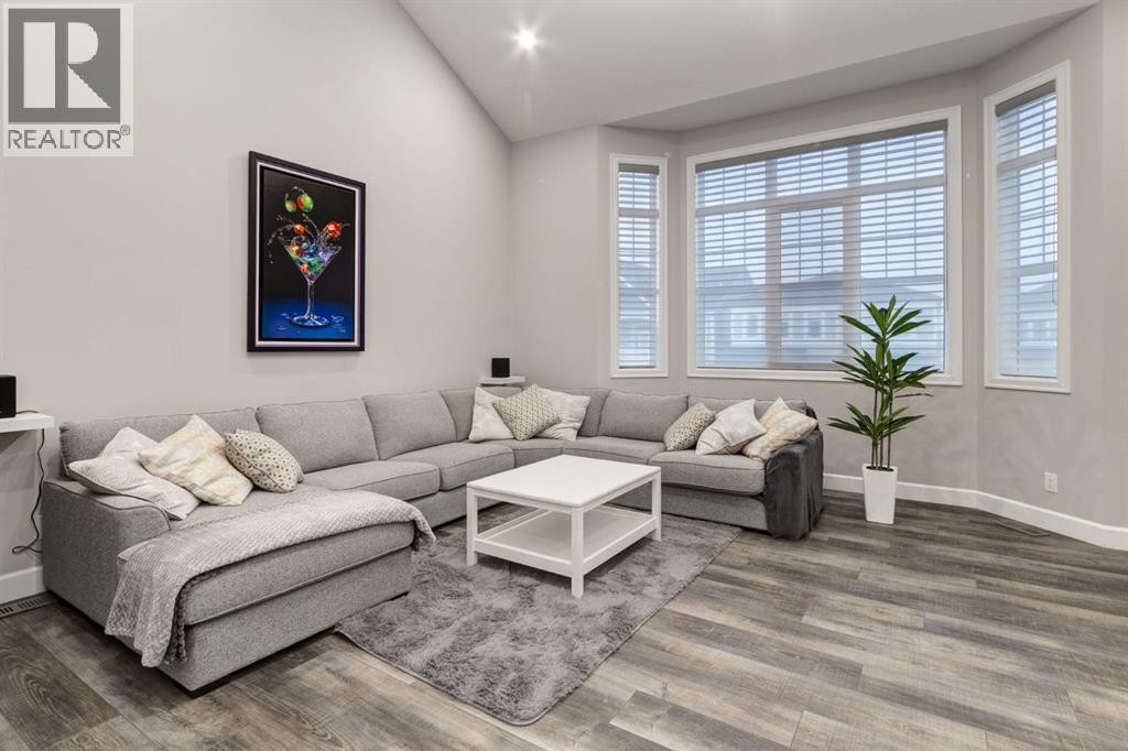 












166 Osborne Common SW

,
Airdrie,




Alberta
T4B5G7

