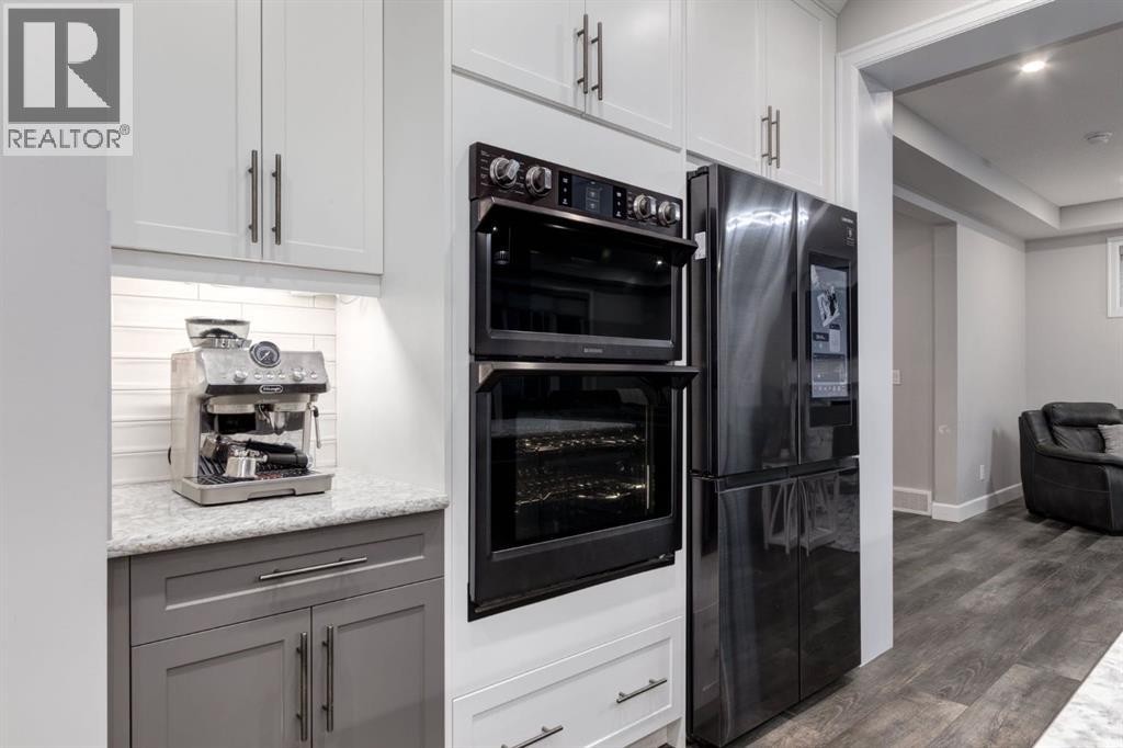 












166 Osborne Common SW

,
Airdrie,




Alberta
T4B5G7

