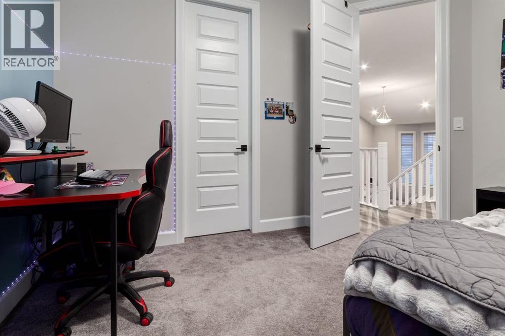 












166 Osborne Common SW

,
Airdrie,




Alberta
T4B5G7

