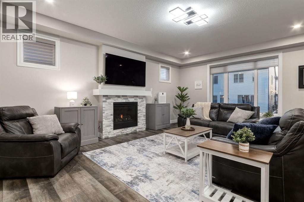 












166 Osborne Common SW

,
Airdrie,




Alberta
T4B5G7

