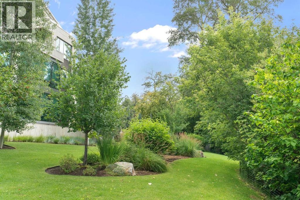 












203, 137 26 Avenue SW

,
Calgary,




Alberta
T2S0M2

