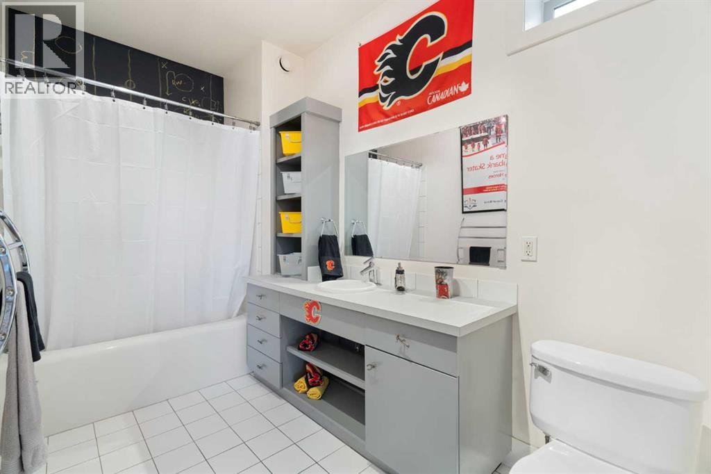 












1308 21 Avenue NW

,
Calgary,




Alberta
T2M1L4

