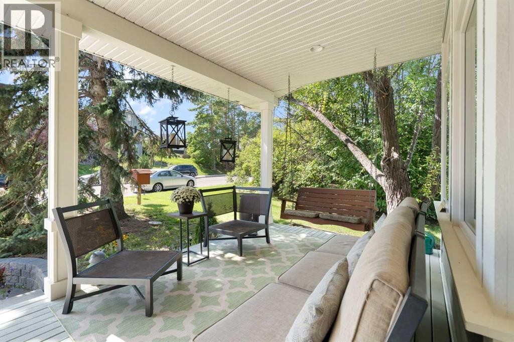 












1308 21 Avenue NW

,
Calgary,




Alberta
T2M1L4

