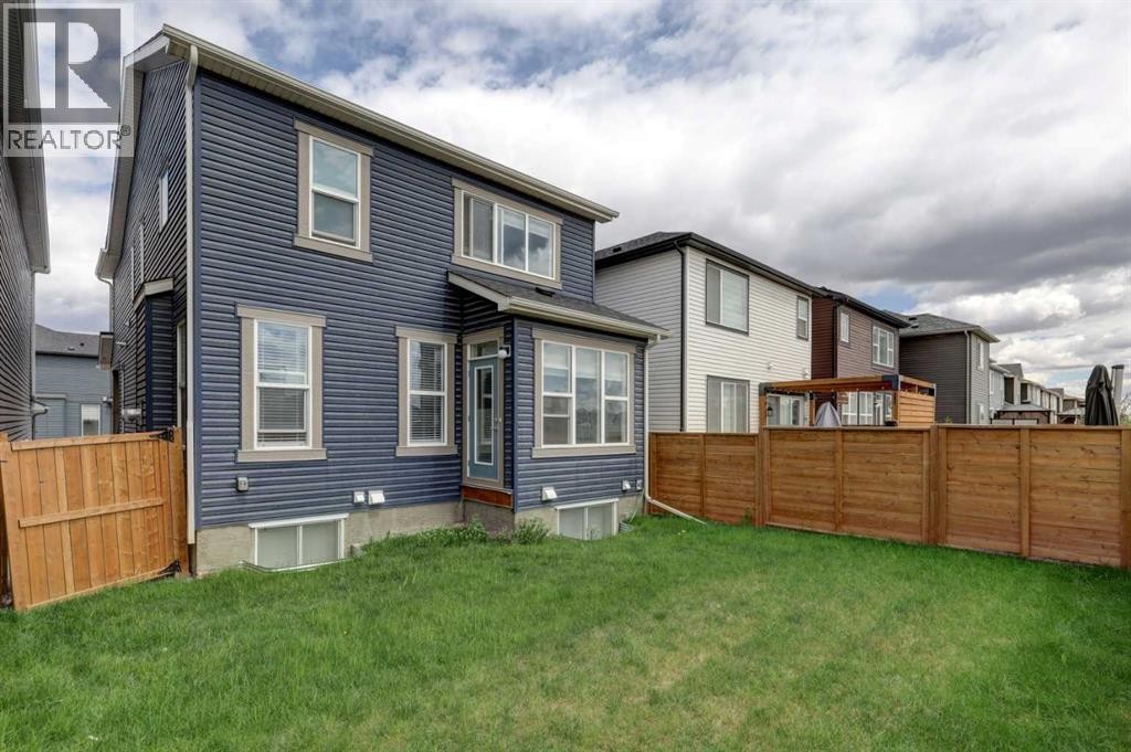 












154 Amblehurst Way NW

,
Calgary,




Alberta
T3P2A1

