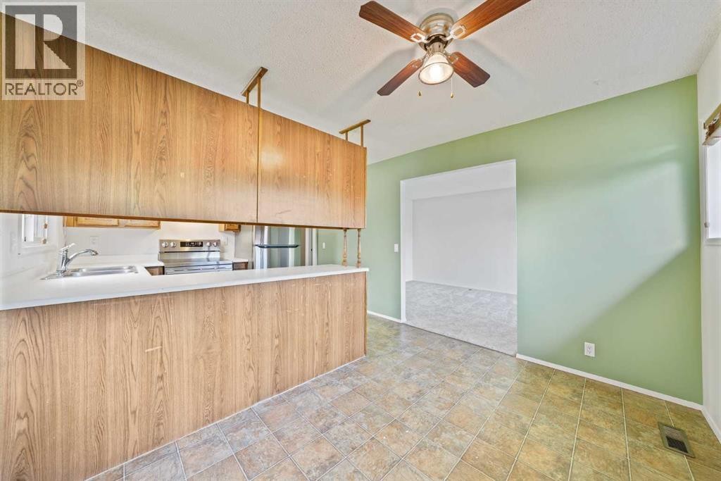 












2164 Summerfield Boulevard SE

,
Airdrie,




Alberta
T4B1X5

