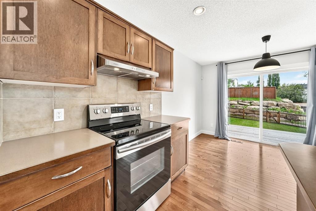 












799 Tuscany Drive NW

,
Calgary,




Alberta
T3L3A4

