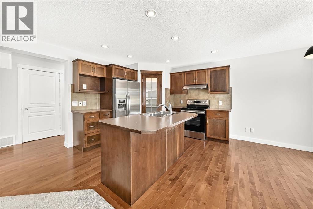 












799 Tuscany Drive NW

,
Calgary,




Alberta
T3L3A4


