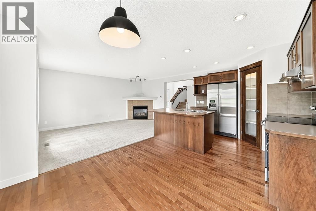 












799 Tuscany Drive NW

,
Calgary,




Alberta
T3L3A4

