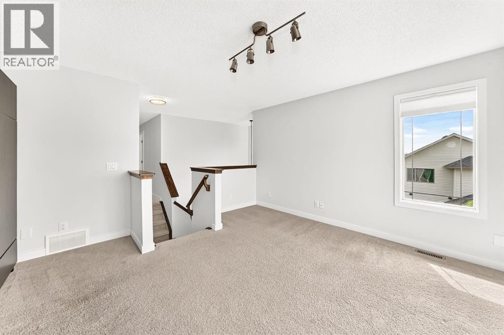 












799 Tuscany Drive NW

,
Calgary,




Alberta
T3L3A4

