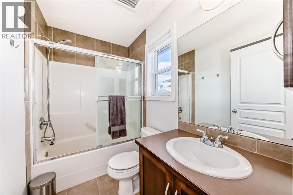 












799 Tuscany Drive NW

,
Calgary,




Alberta
T3L3A4

