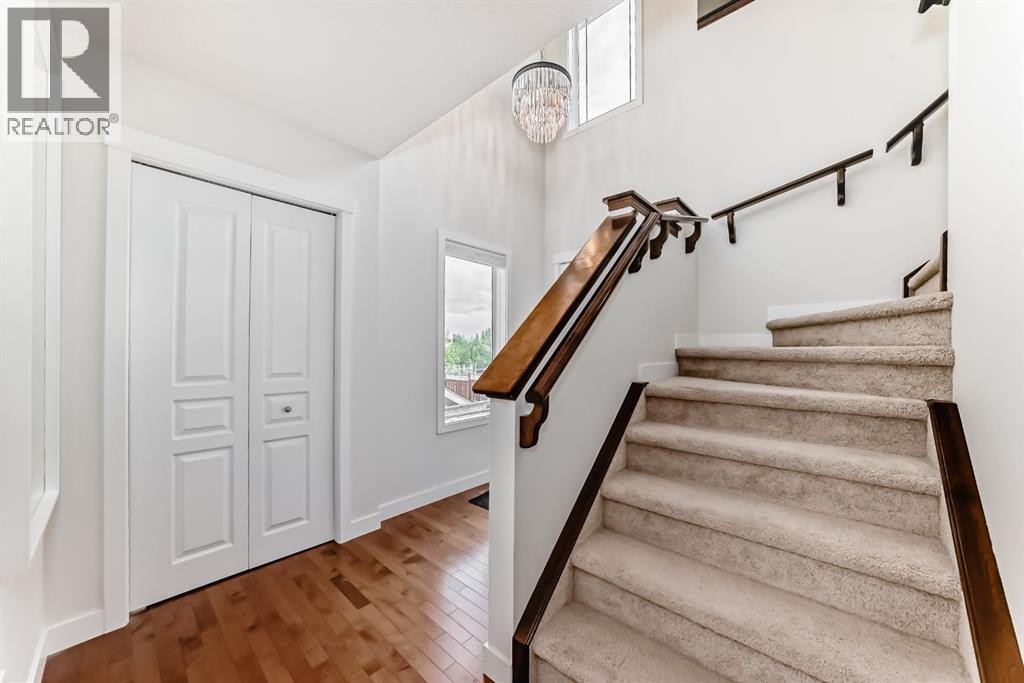 












799 Tuscany Drive NW

,
Calgary,




Alberta
T3L3A4

