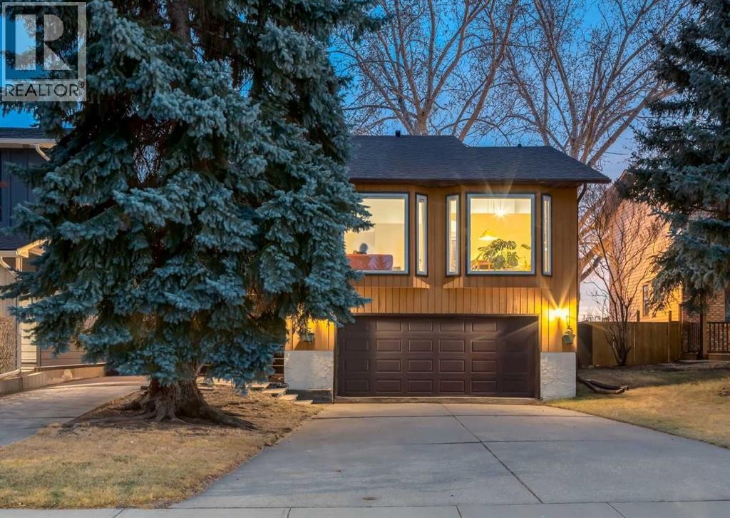 












63 Brookpark Crescent SW

,
Calgary,




Alberta
T2W2W6

