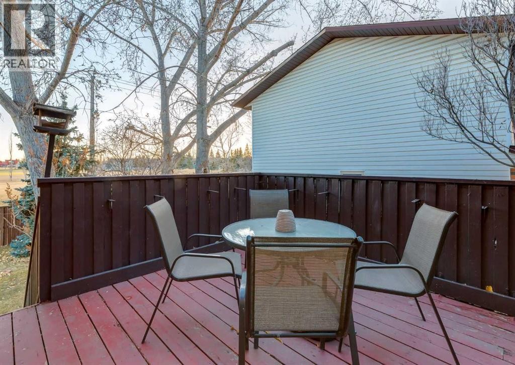 












63 Brookpark Crescent SW

,
Calgary,




Alberta
T2W2W6

