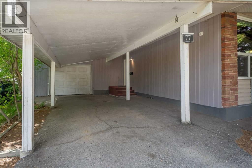 












77 Winslow Crescent SW

,
Calgary,




Alberta
T3C2R3

