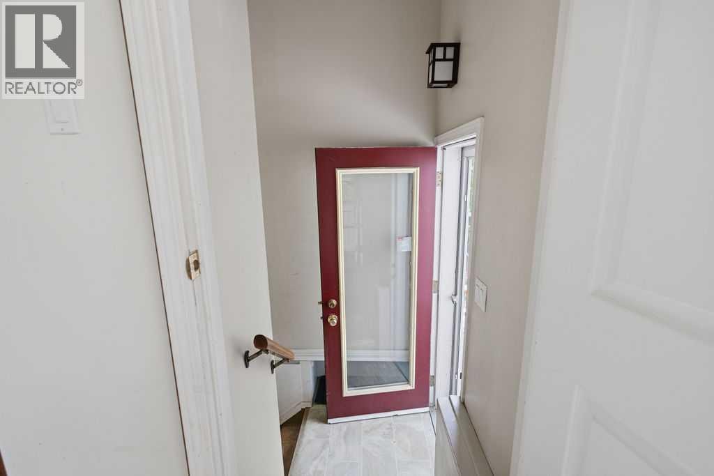












2808 19 Street NW

,
Calgary,




Alberta
T2M3V8

