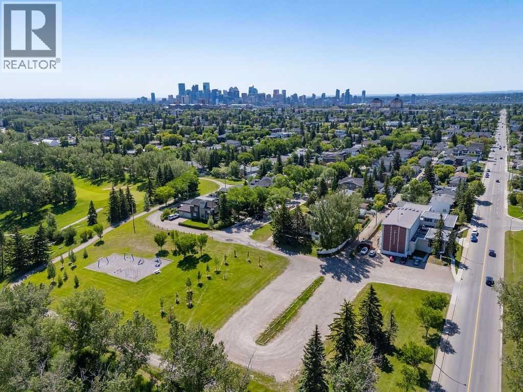 












2808 19 Street NW

,
Calgary,




Alberta
T2M3V8

