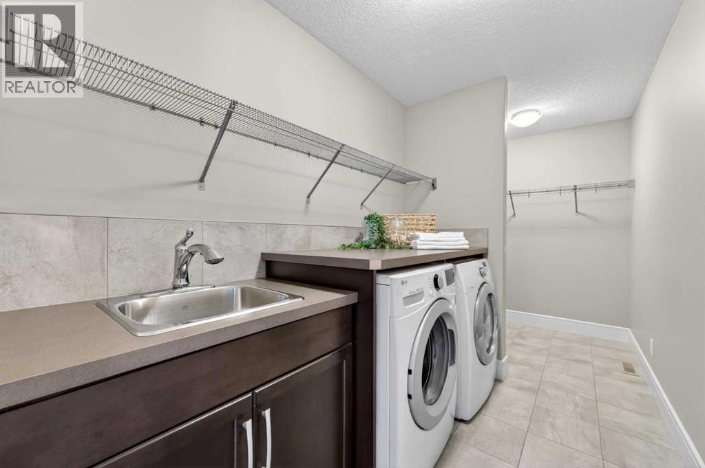 












248 Marquis Landing SE

,
Calgary,




Alberta
T3M2H3

