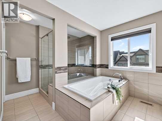 












248 Marquis Landing SE

,
Calgary,




Alberta
T3M2H3

