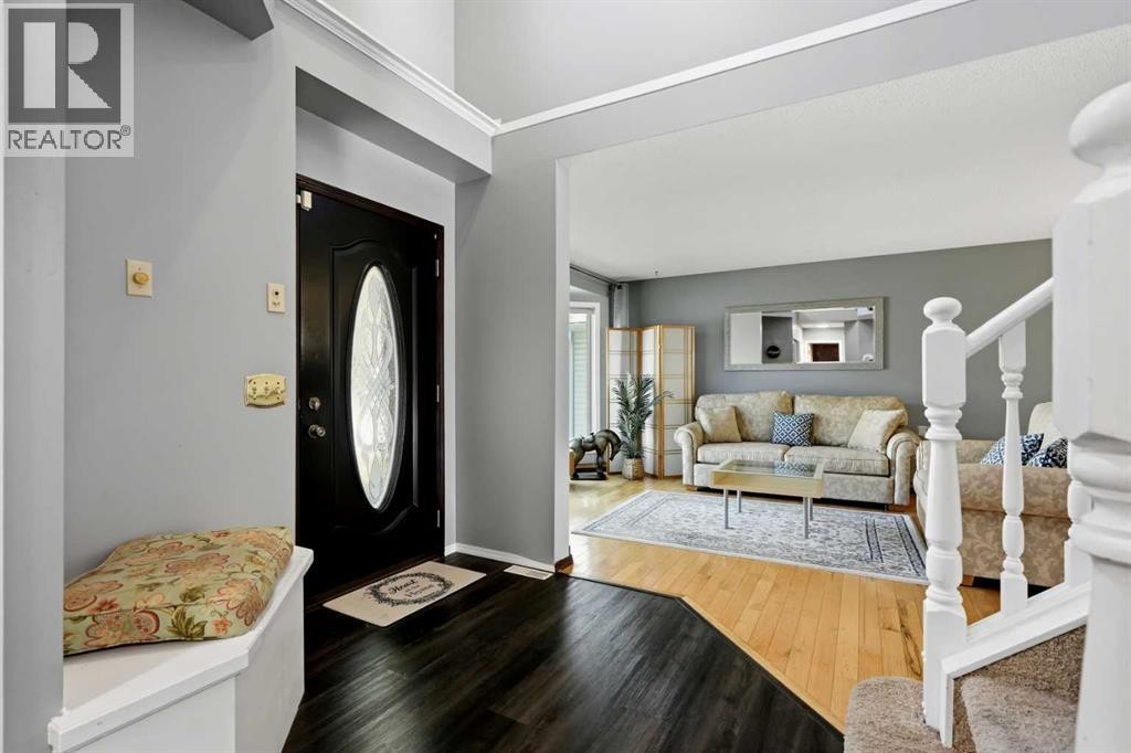 












175 Shannon Circle SW

,
Calgary,




Alberta
T2Y2L1

