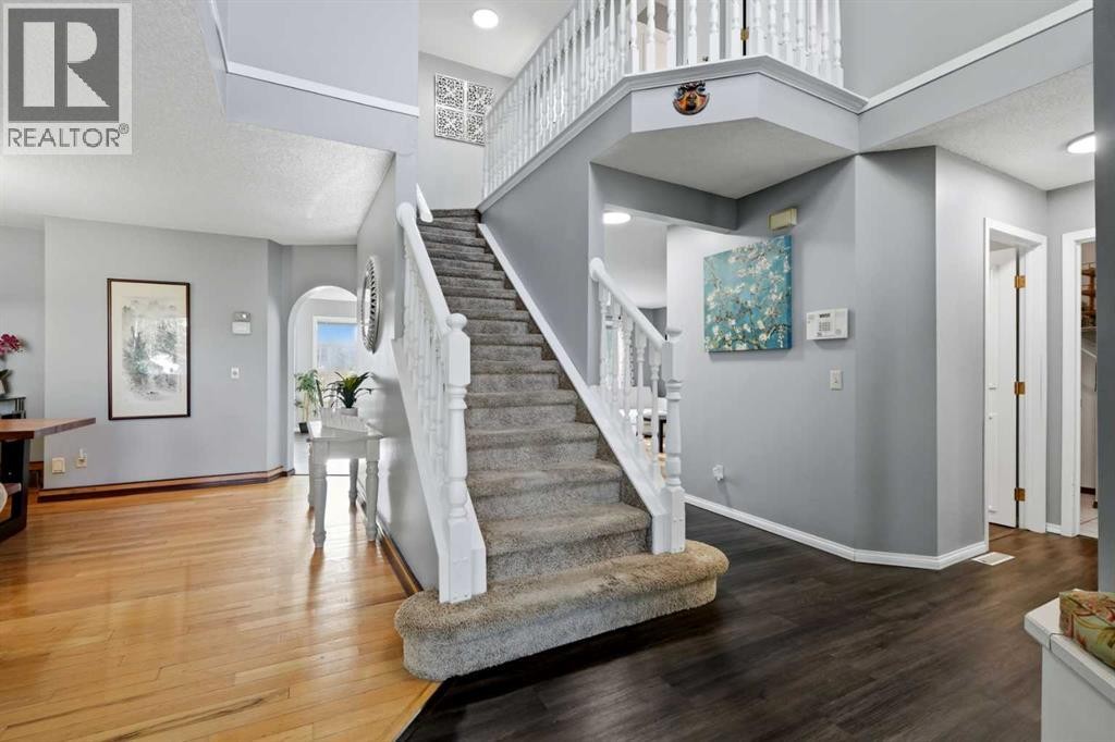 












175 Shannon Circle SW

,
Calgary,




Alberta
T2Y2L1

