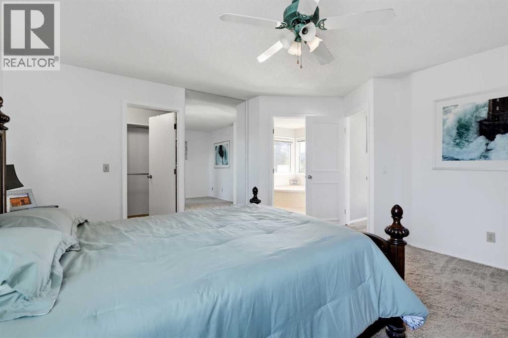 












175 Shannon Circle SW

,
Calgary,




Alberta
T2Y2L1

